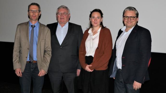 De gauche à droite, Franck Dufour, responsable technique de Vaesken, Jean-Jacques Vaesken, président, Pauline Morin-Vaesken, DG adjointe, et Étienne Bracquart, DG. © B. CAILLIEZ